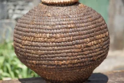 Panier ancien avec couvercle, bourgne paille et ronce, panier tressé, décoration intérieur
