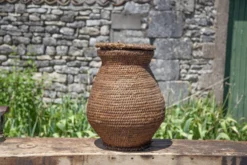 Panier ancien, bourgne paille et ronce avec couvercle, panier tressé