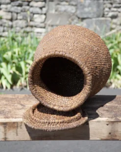 Panier ancien, bourgne paille et ronce avec couvercle, panier tressé