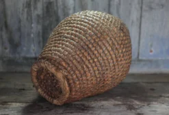 Panier ancien, bourgne paille et ronce, panier tressé, décoration intérieur
