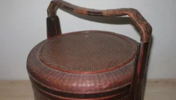Panier ancien en bois et rotin avec 3 sections, vers 1900