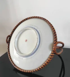 Panier ancien Imari en porcelaine du Japon et rotin tressé - Ère Meiji