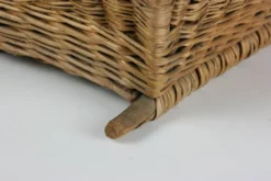 Panier arrière fabriqué à partir de saule finement tissé.