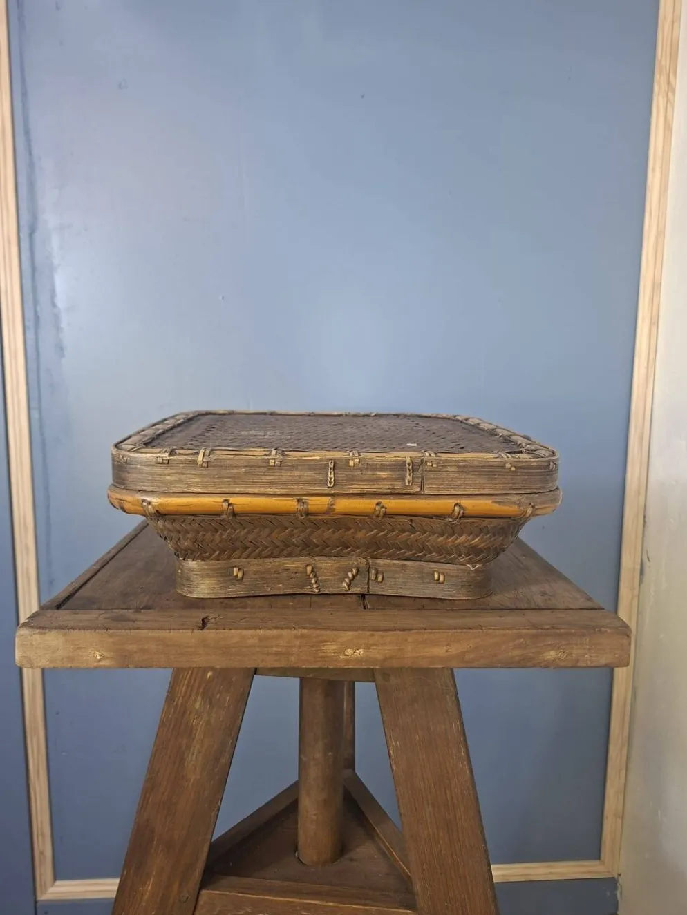 Panier chinois ancien en bambou tressé à couvercle — XIXe/XXe siècle
