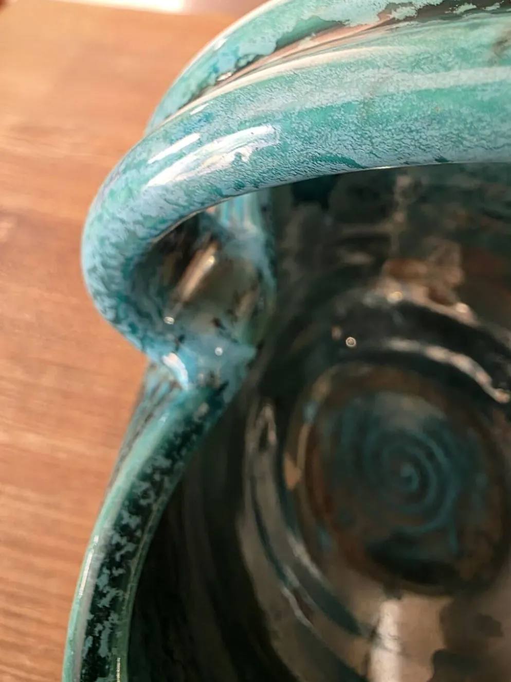Panier céramique vintage Accolay turquoise Signé Tête de Taureau X.C