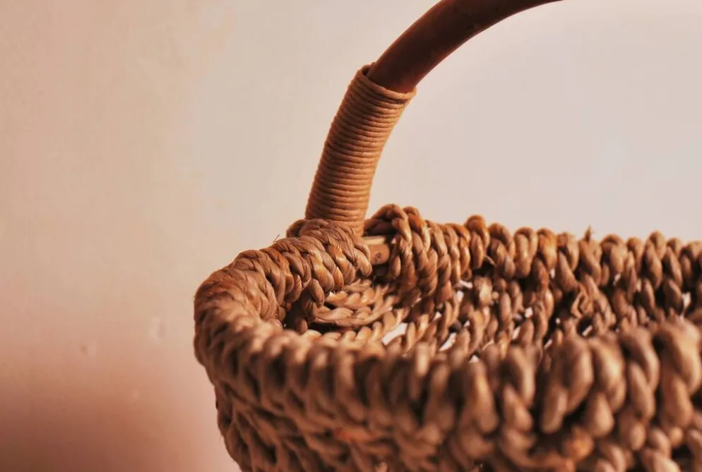 Panier de collecte antique fait main