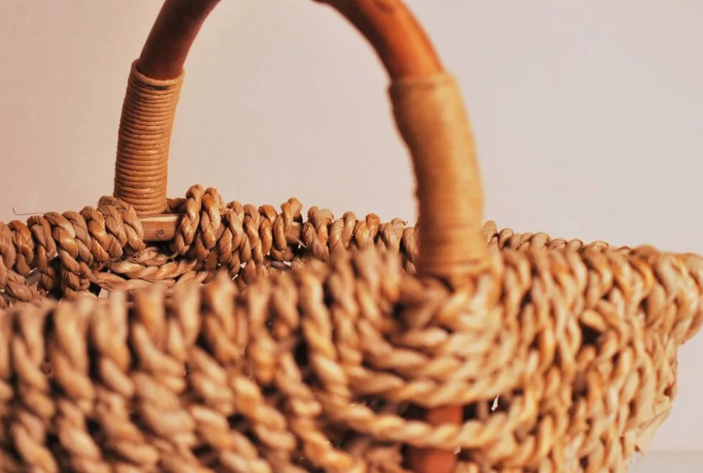 Panier de collecte antique fait main
