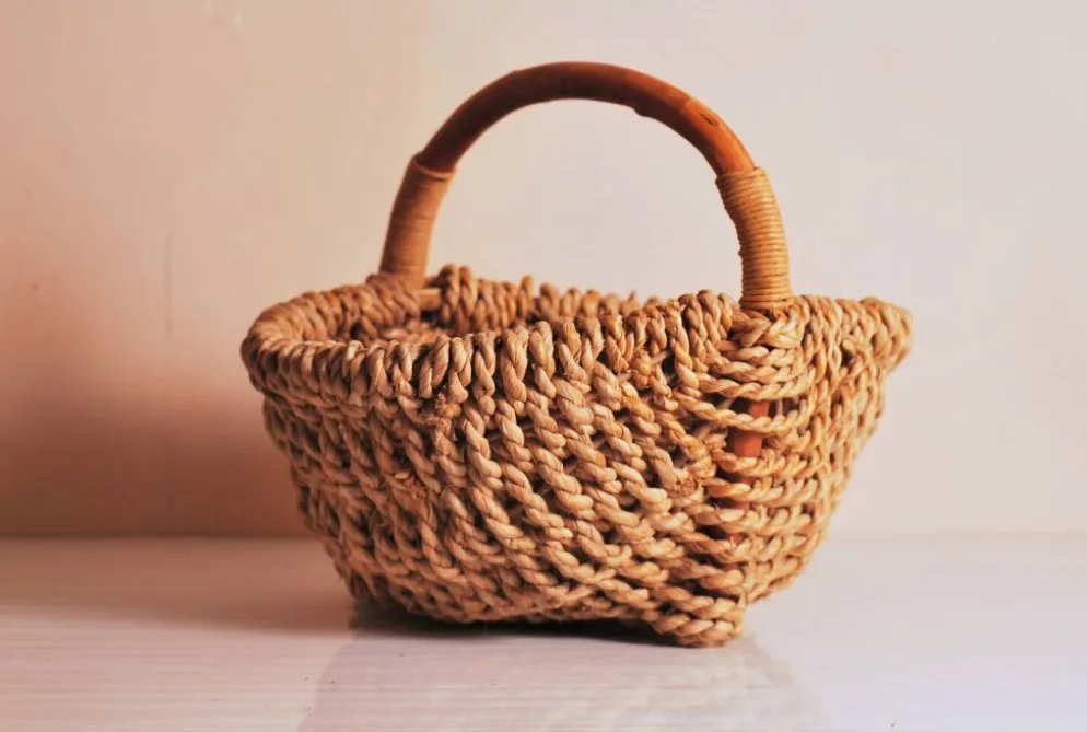 Panier de collecte antique fait main