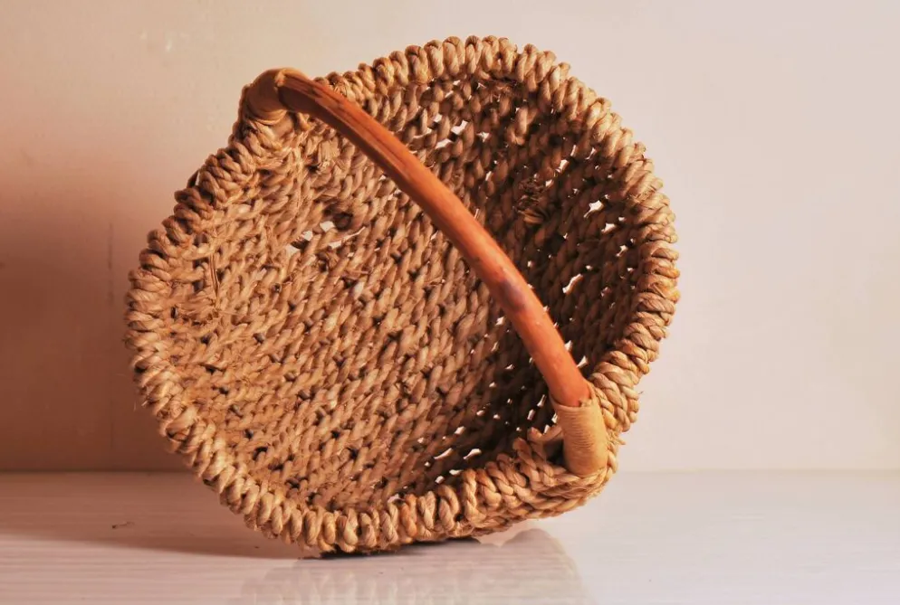Panier de collecte antique fait main
