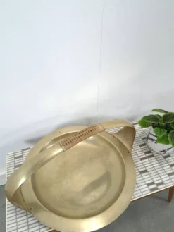 Panier en laiton Art Déco des années 20, plat.