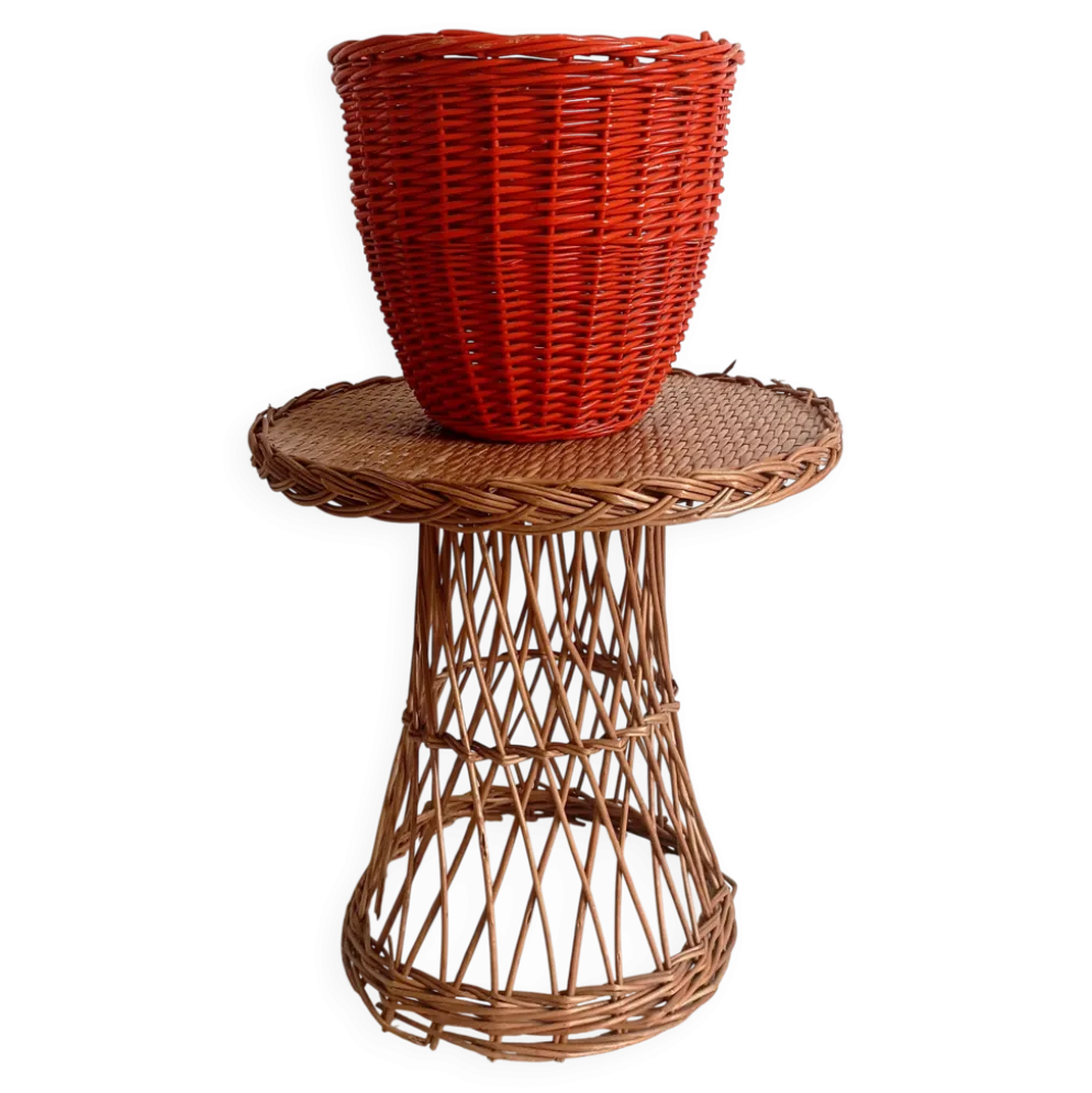 Panier en osier corail rouge bohème des années 1960, France.