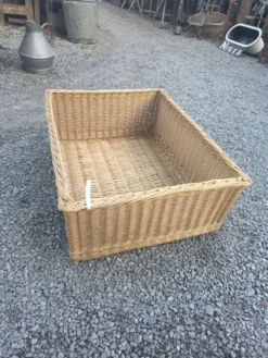 Panier en osier grand modèle