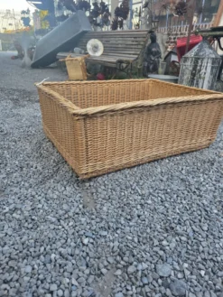 Panier en osier grand modèle