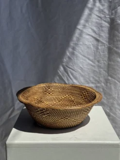 Panier en rotin en forme de fleur artisanal indonésien D26 H8