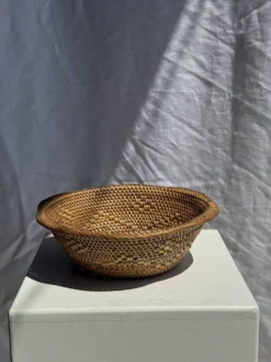 Panier en rotin en forme de fleur artisanal indonésien D26 H8