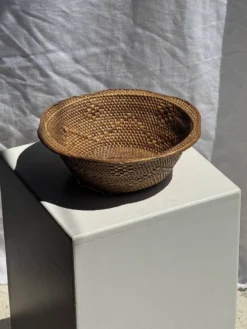 Panier en rotin en forme de fleur artisanal indonésien D26 H8