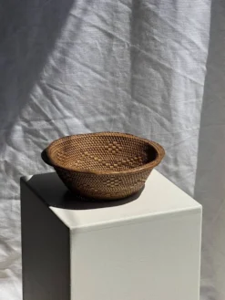 Panier en rotin en forme de fleur artisanal indonésien D26 H8