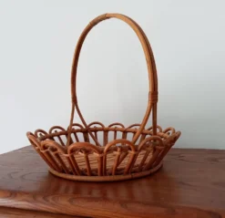 Panier en rotin vintage années 70