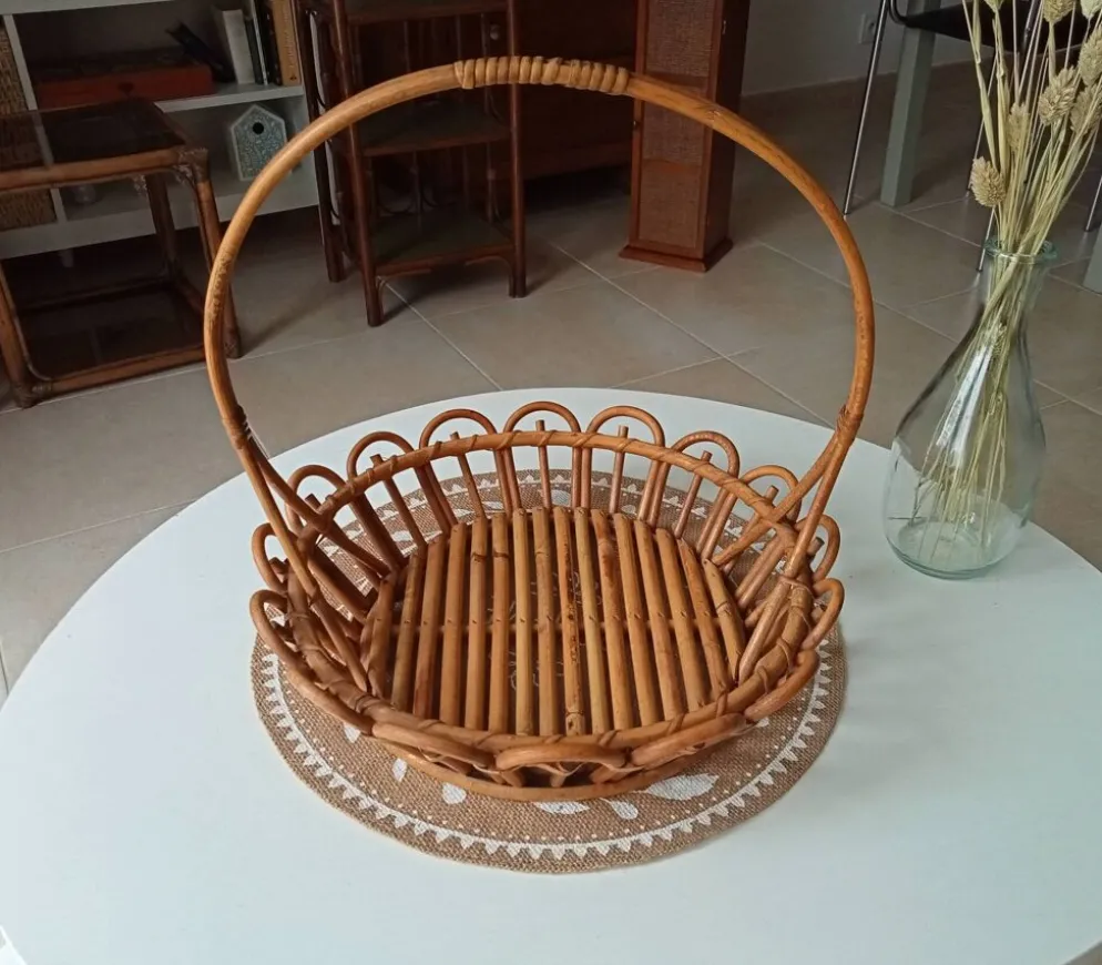 Panier en rotin vintage années 70