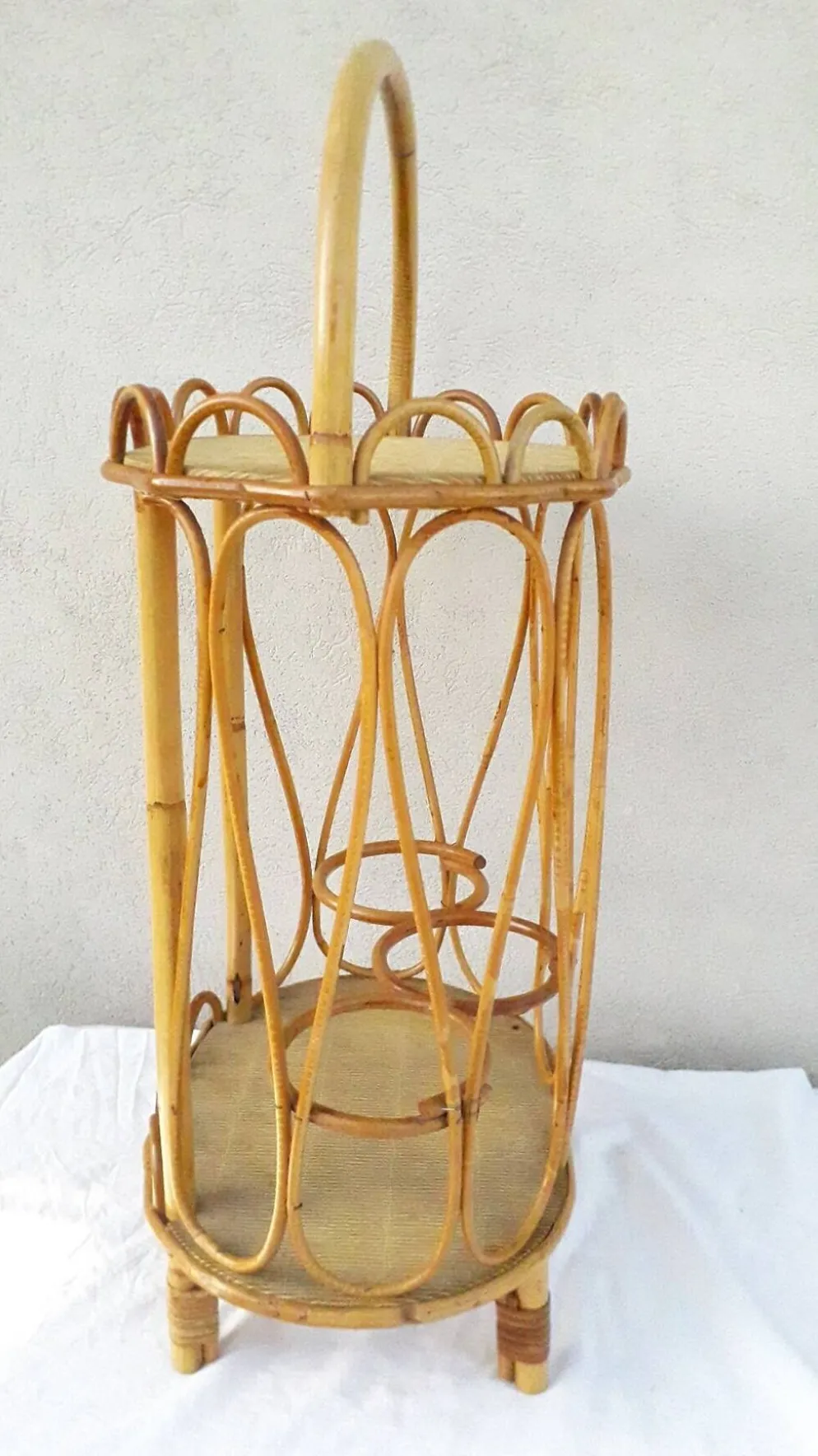 Panier porte-bouteille bar en rotin