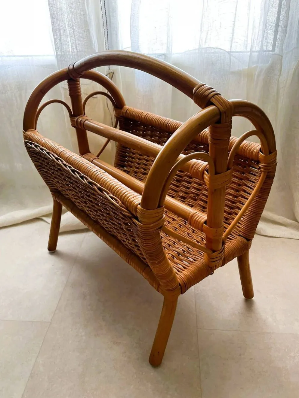 Panier / porte-revues rotin vintage