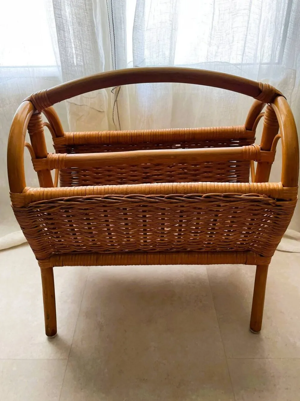 Panier / porte-revues rotin vintage