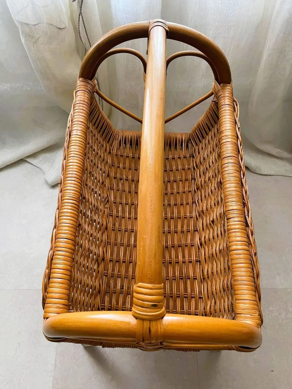 Panier / porte-revues rotin vintage