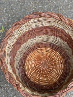 Panier rond en osier tressé bicolore