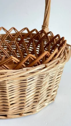 Paniers en rotin vintage