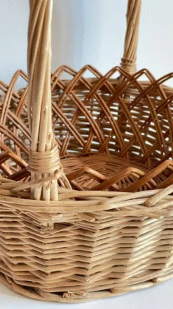 Paniers en rotin vintage