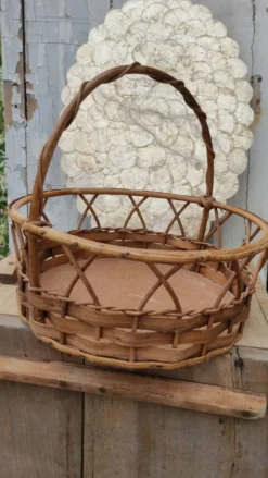 Panier vintage en bois et rotin