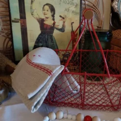 Panier vintage en fer de grillage