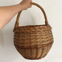 Panier vintage en osier tressé