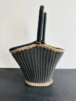 Panier vintage en rotin et plastique noir, années 50