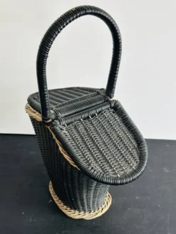 Panier vintage en rotin et plastique noir, années 50