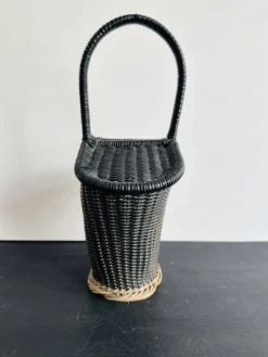 Panier vintage en rotin et plastique noir, années 50