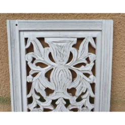 Panneau bois décoratif sculpture dentelé et ajouré