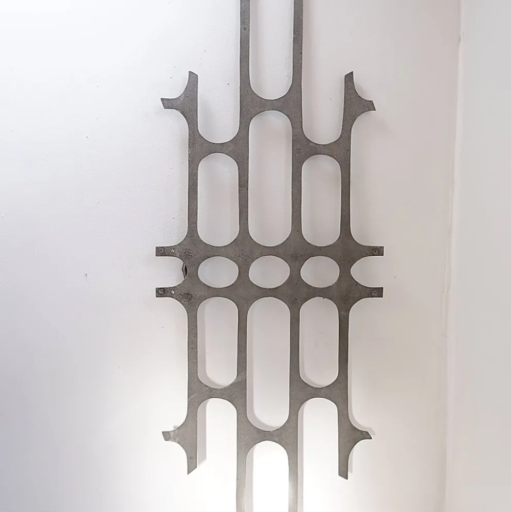 Panneau de porte brutaliste en aluminium coulé dans le style de Paul Evans, années 1960