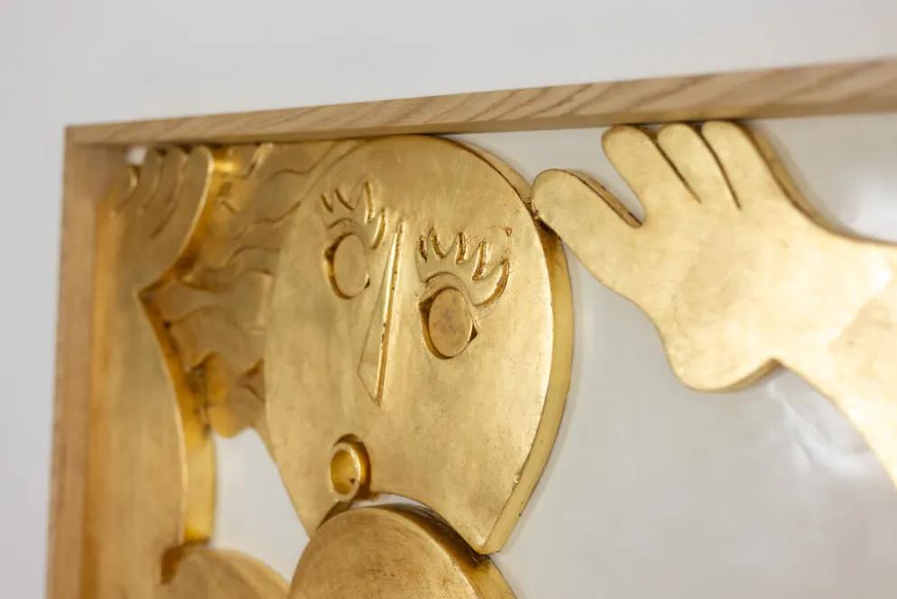 Panneau en bas-relief « Je nage dans le bonheur ». Contemporain.