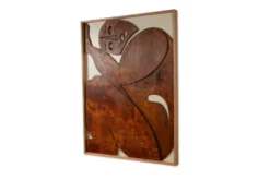 Panneau en bas-relief « Sortez du cadre !» en bois patiné. Contemporain