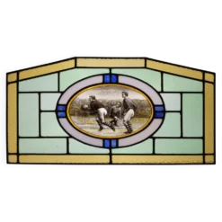 Panneau en verre teinté Art Déco représentant une scène de football précoce, Belgique vers 19