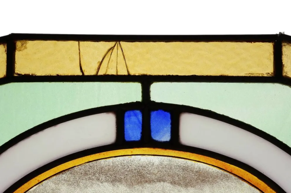 Panneau en verre teinté Art Déco représentant des coureurs en mouvement, Belgique vers 1910