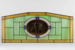 Panneau en verre teinté Art Déco représentant un match de boxe, Belgique vers 1910