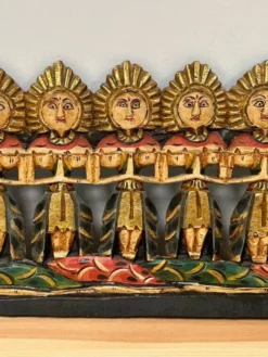 Panneau mural balinais bois sculpté doré polychrome dragon procession