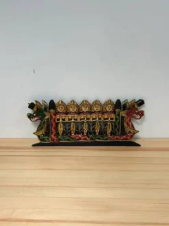 Panneau mural balinais bois sculpté doré polychrome dragon procession