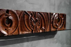 Panneau mural en bois sculpté par Gianni Pinna, Italie, années 1970