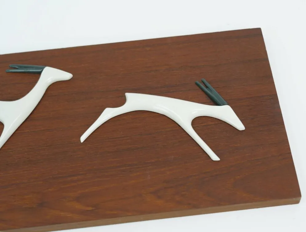 panneau mural en teck porcelaine antilopes sgrafo design moderne années 60 peter mueller