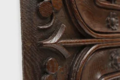 Panneau sculpté gothique en chêne, Belgique, XVIe siècle