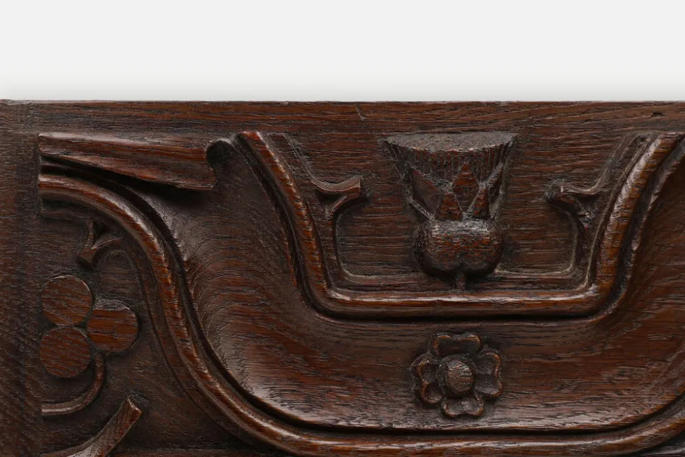 Panneau sculpté gothique en chêne, Belgique, XVIe siècle