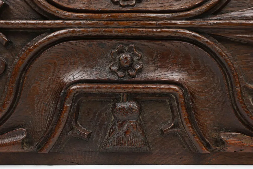 Panneau sculpté gothique en chêne, Belgique, XVIe siècle